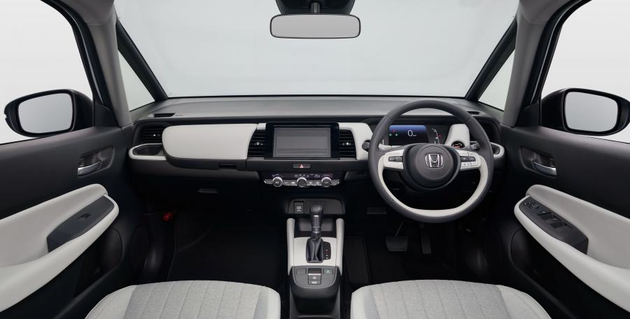 Торпедо Honda Fit e:HEV Home 2020 года  (JP) (фото 2 из 18)